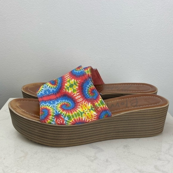 BLOWFISH MALIBU VEGAN TIE DYE PLATFORM SLIDE SANDALS - Picture 9 of 14